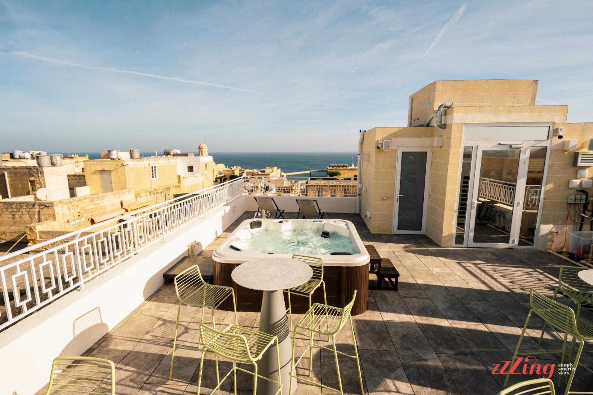 Avalon Boutique Hotel Valletta Exterior photo